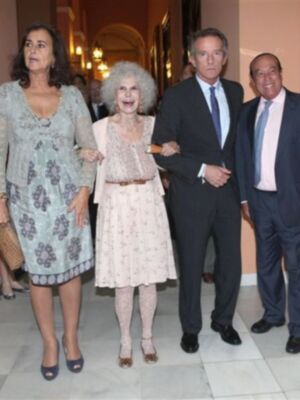 La Duquesa de Alba podría casarse en septiembre en el palacio de dueñas de Sevilla