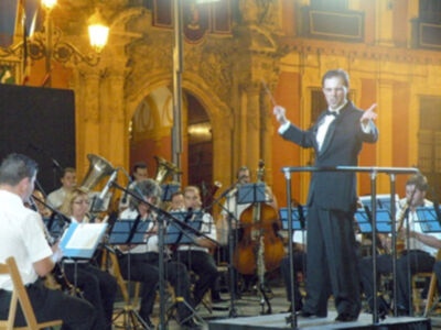 Concierto Extraordinario de la víspera de la Virgen de los Reyes