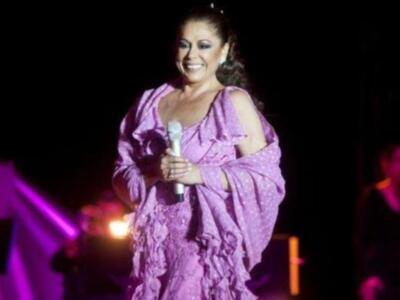 Chavely y Falete fans números uno de Isabel Pantoja en San Fernando el domingo ante 4.000 personas