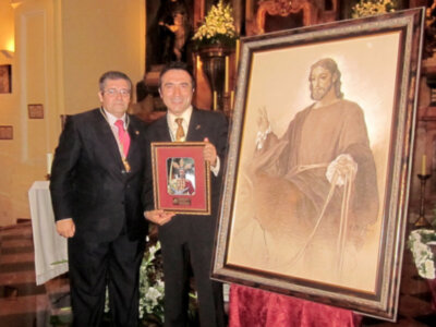 Antonio Montiel pinta el cartel del centenario de la Hermandad de la Pollinica de Málaga