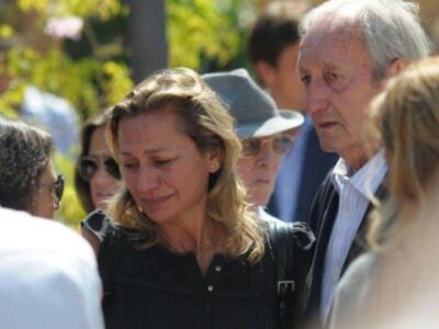 Litri, Carolina Herrera, Curro Romero, Carmen Tello acompañan a Julio Aparicio en el entierro de su madre la bailaora Maleni Loreto en Sevilla