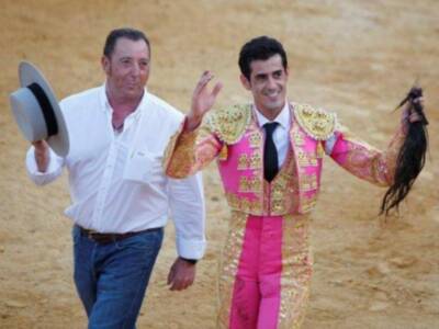 Carmen Bazán ejerce de abuela orgullosa con los hijos de Jesulín y María José campanario