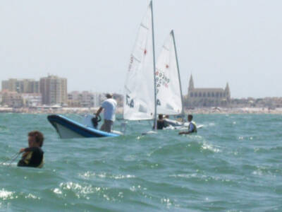 Las aguas de Chipiona acogieron este fin de semana la tercera y penúltima Copa de Andalucía de Láser Standard, Láser Radial y Láser 4.7 de la temporada Escuela Municipal de Vela de Chipiona