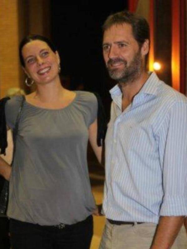 Alejandra Osborne y su marido en el cuarto mes de embarazo