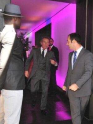 Salida de Alfonso Díez  del Hotel EME