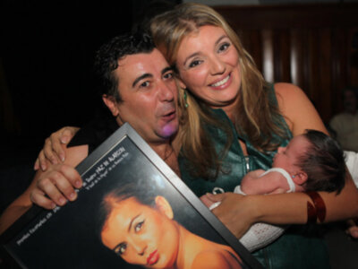 La presentadora de televisión, cantante y actriz Paz de Alarcón ha sido distinguida por los premios ESCENARIOS 2011