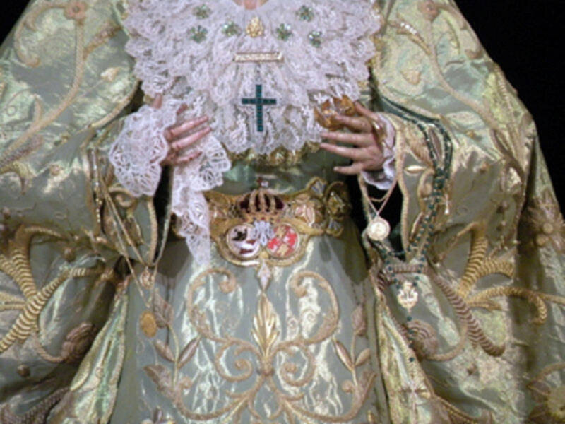 Espectacular altar de cultos de Triduo en honor a María Stma. de las Angustias Coronada de Alcalá del Río&#8207;