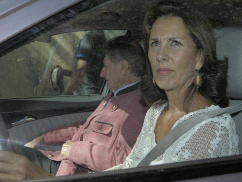 El emotivo reencuentro de los duques de Alba y su madrina Carmen Tello tras la boda