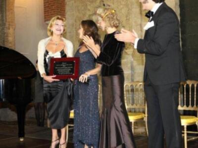 Fiesta de gala y mascaras en los Reales Alcázares de Sevilla  