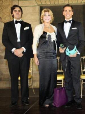 Fiesta de gala y mascaras en los Reales Alcázares de Sevilla  