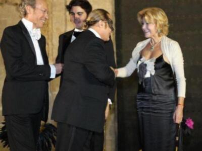 Fiesta de gala y mascaras en los Reales Alcázares de Sevilla  