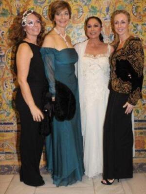 Fiesta de gala y mascaras en los Reales Alcázares de Sevilla  