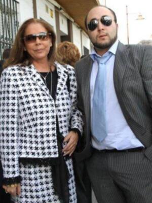 Gran excusiva de HOLA! Kiko Rivera Pantoja y Jessica Bueno esperan su primer hijo