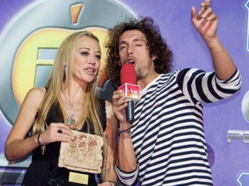 Belén Esteban recibe un homenaje en Córdoba por sus diez años en televisión, muy arropada por sus fans
