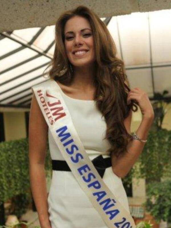 Miss España 2011, Andrea Huisgen comienza su reinado