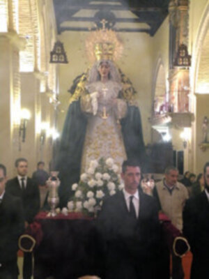  Procesión claustral de la virgen de la Esperanza de la Hermandad de Jesús Nazareno de Alcalá del Río.