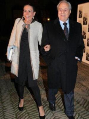 La duquesa de Alba presenta por fin sus memorias con su marido y tres de sus hijos