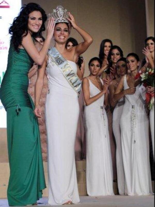Marina Bernal y Valentin Garcia presentan Miss Sevilla con María José Suárez, Raquel Revuelta y Elisabeth Reyes, trío de Miss España