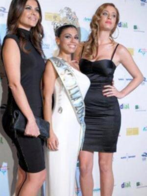 Marina Bernal y Valentin Garcia presentan Miss Sevilla con María José Suárez, Raquel Revuelta y Elisabeth Reyes, trío de Miss España