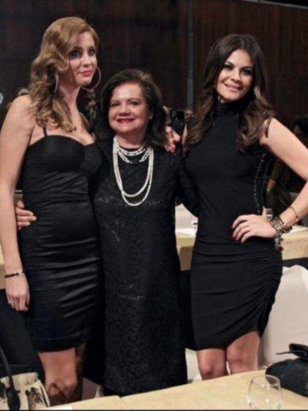 Marina Bernal y Valentin Garcia presentan Miss Sevilla con María José Suárez, Raquel Revuelta y Elisabeth Reyes, trío de Miss España