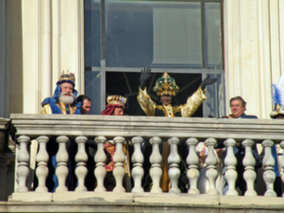 Los Reyes Magos de Oriente recorrieron las calles de sevillana.