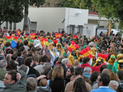 Los Reyes Magos repartieron ilusión por el barrio de Triana.