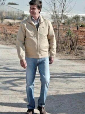 Cayetano Martínez de Irujo visita agricultores de Marinaleda