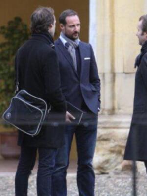 El príncipe haakon de noruega visita privada a Córdoba