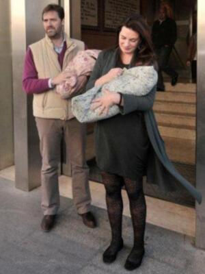 Alejandra Osborne ya tiene a sus mellizos en su casa sevillana