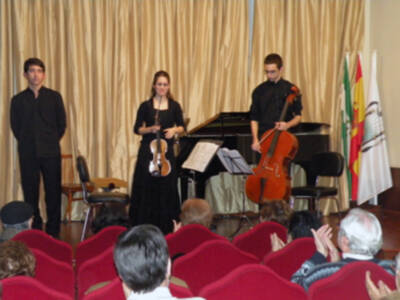 Concierto de violín, violonchelo y piano, por el Trío Anira en el Ateneo Sevillano