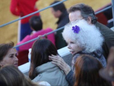 Eva González fue a la plaza a ver torear a su novio Cayetano 