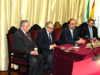 El cofrade Gabriel Solís Carvajal, pronuncio en el Ateneo Sevillano, el pregón de la Siete Palabras.