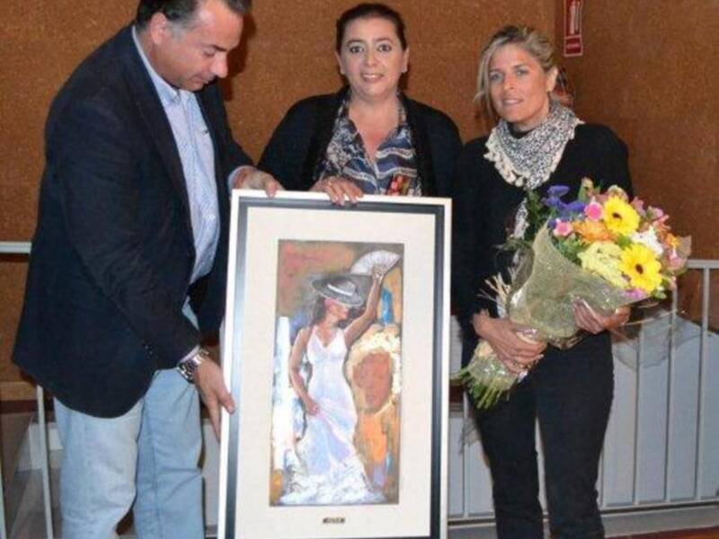  María del Monte recibe un caluroso homenaje del pueblo de Bormujos con motivo del día de la mujer