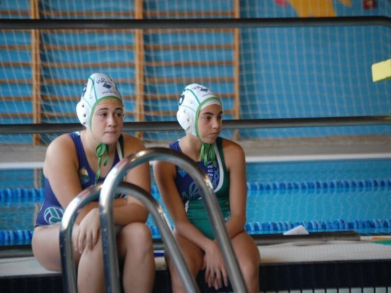 Las promesas del C.W. Dos Hermanas-EMASESA golpean primero en la lucha por el título de la Liga Andaluza femenina
