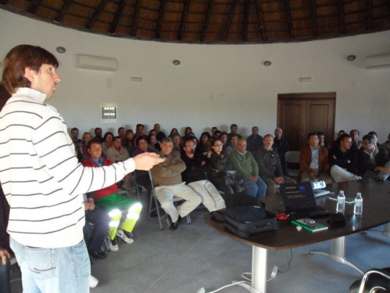 El personal de la Delegación Municipal de Playas se forma en materia medioambiental (Chipiona)