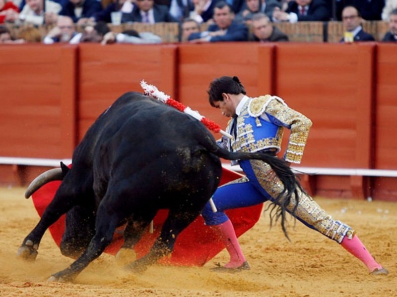 Ovaciones para Castaño y Alberto Aguilar