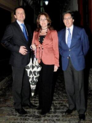 Numerosos personajes conocidos en Feria de Sevilla 2012