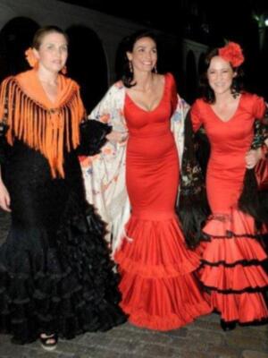 Numerosos personajes conocidos en Feria de Sevilla 2012