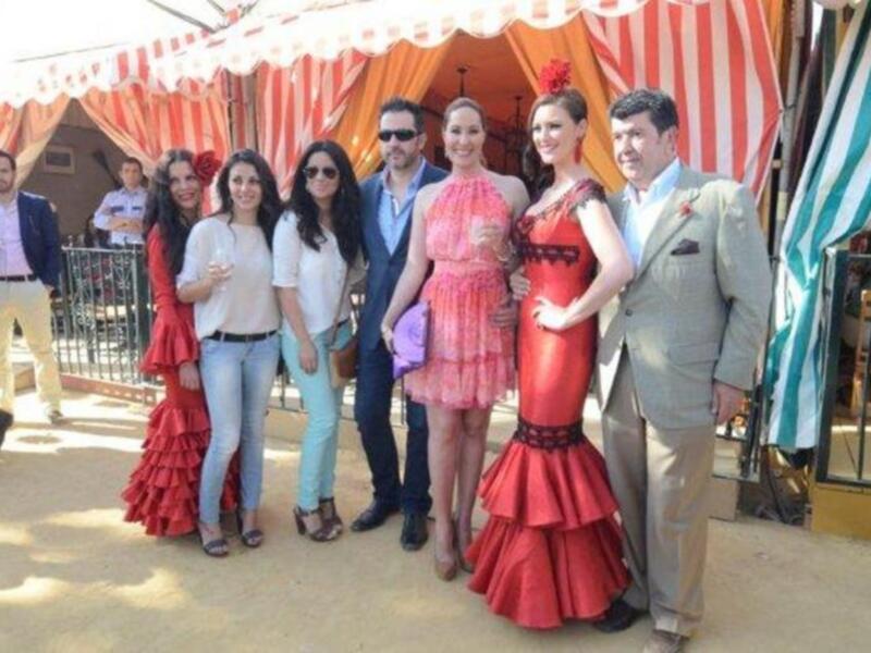 Numerosos personajes conocidos en Feria de Sevilla 2012