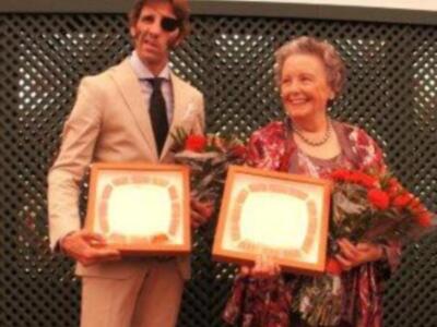 Numerosos personajes conocidos en Feria de Sevilla 2012