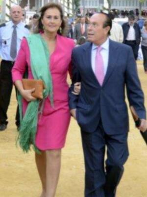 Numerosos personajes conocidos en Feria de Sevilla 2012