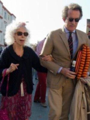 La duquesa de Alba reanuda su vida en Sevilla tras la luna de miel