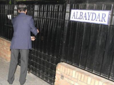 Patricia y Espartaco de nuevo juntos por su hija Isabel, han conseguido recuperar su relación 