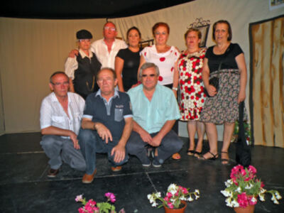 El grupo de teatro volver a empezar, puso el broche de oro de fin decurso del colegio de mayores Ceper del Polígono Norte de Sevilla.