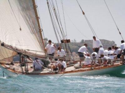 Piere Casiragui, tercer hijo de la Princesa Carolina de Mónaco y miembro de la Tripulación del Tuiga, en "la Semana Clásica de Puerto Sherry"