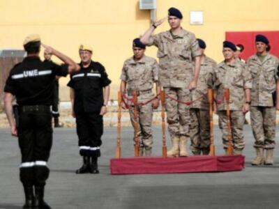 El príncipe Felipe en la base de Morón en una exhibición operativa de la UME