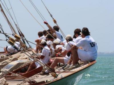 Piere Casiragui, tercer hijo de la Princesa Carolina de Mónaco y miembro de la Tripulación del Tuiga, en "la Semana Clásica de Puerto Sherry"