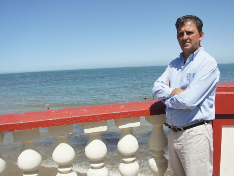 La última noche, el libro más vendido del verano en las playas de Cádiz y Huelva.
