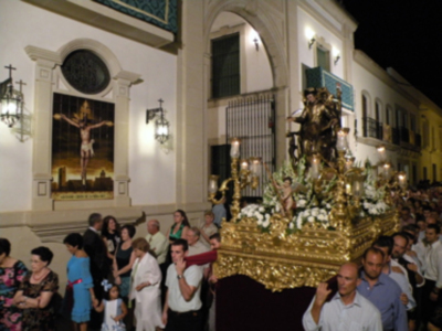 Sevilla.En la villa de Alcalá del Río (Sevilla), se celebró la procesión de subida del Santo Patrón San Gregorio de Osset