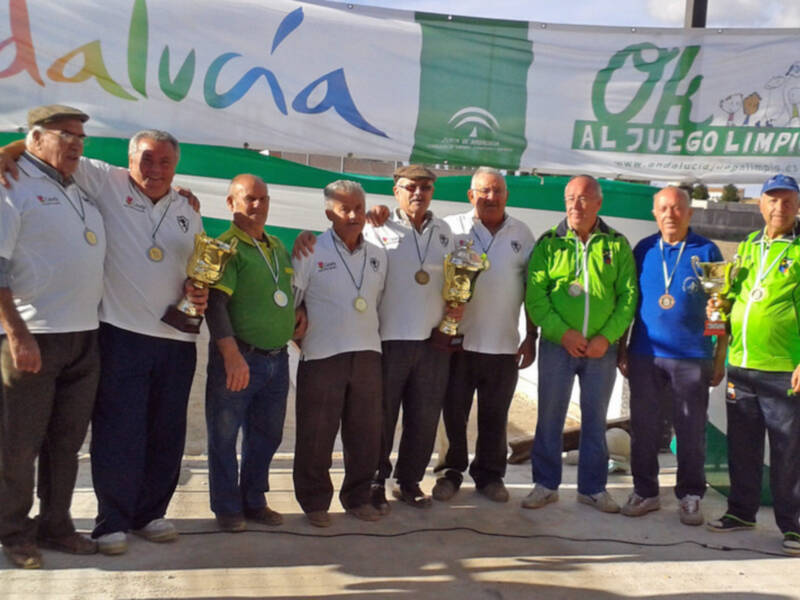 El Club de Bolos de Cazorla destaca en el regional por equipos de bolo andaluz.